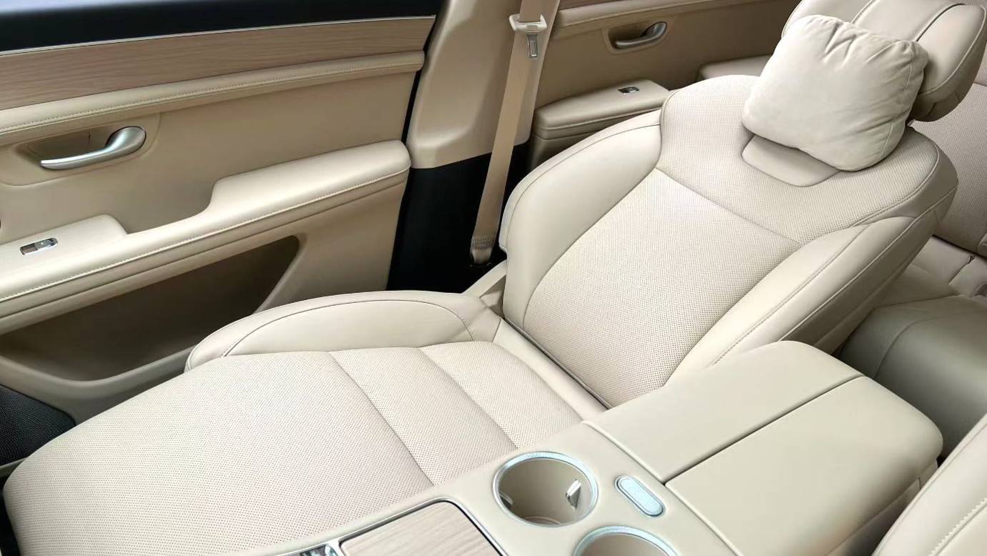 AITO 2025 M5 Extended Range Ultra 4WD Edition