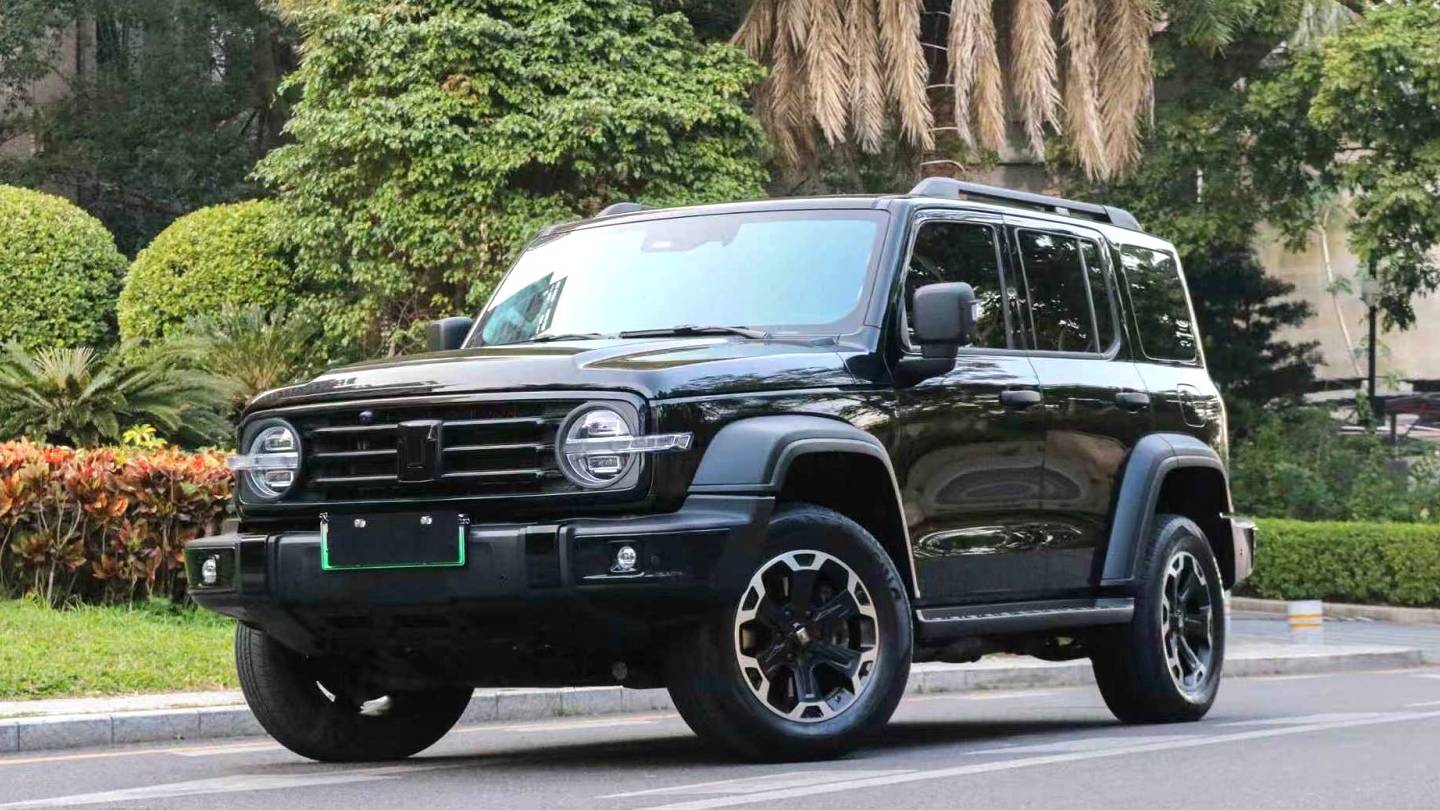 TANK 2025 300 Hi4-T 36.7kWh