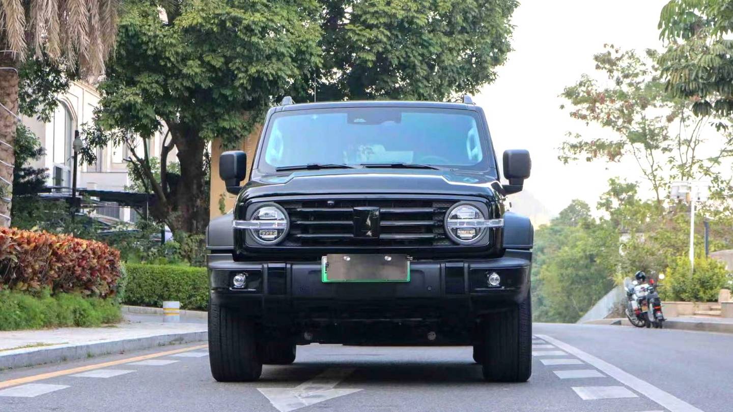 TANK 2025 300 Hi4-T 36.7kWh