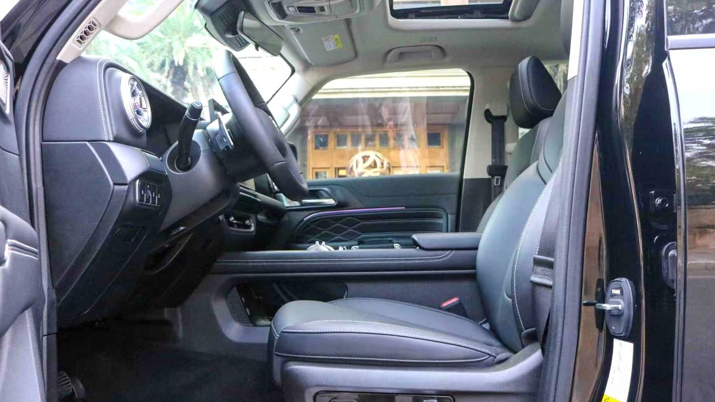 TANK 2025 300 Hi4-T 36.7kWh