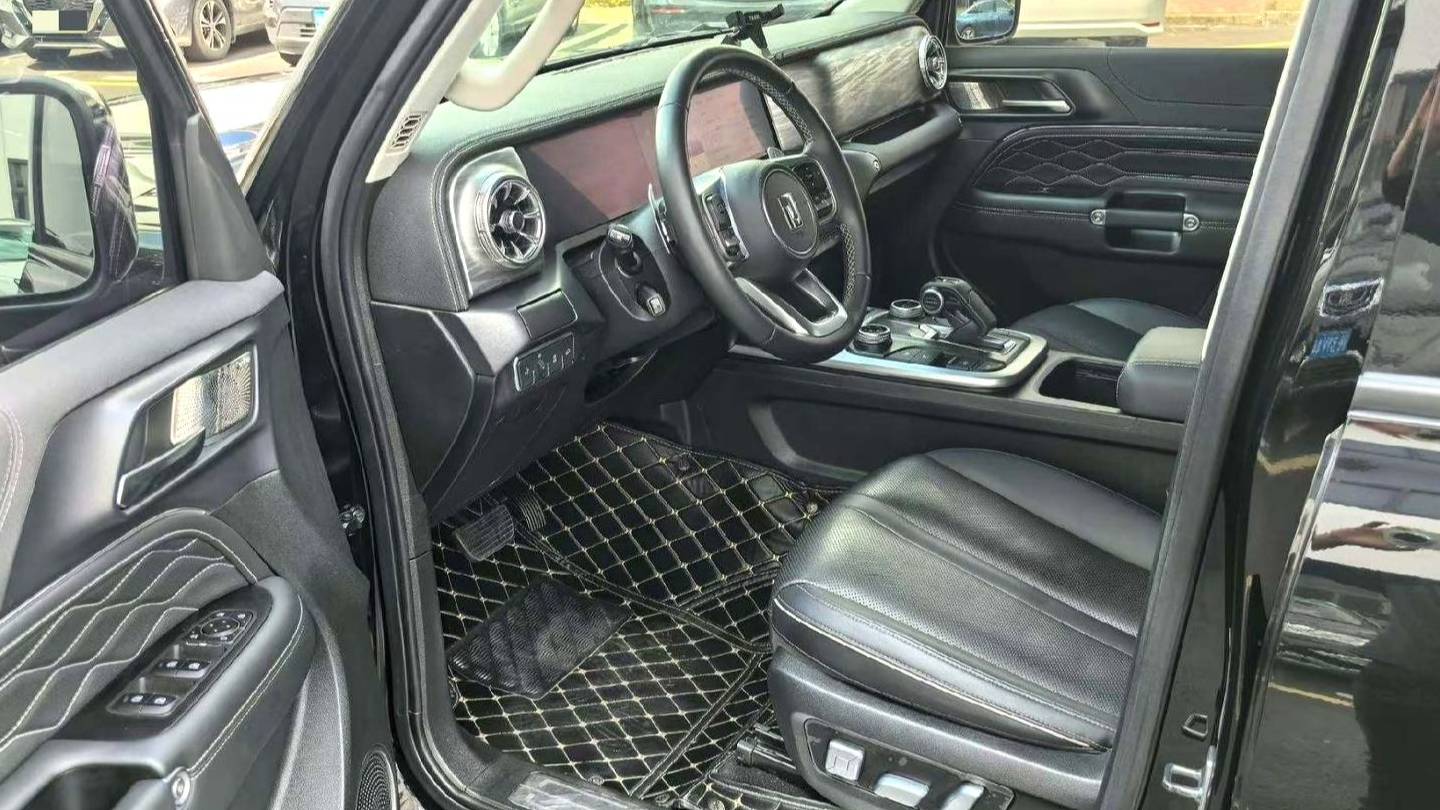 TANK 2024 300 2.0T Crossover