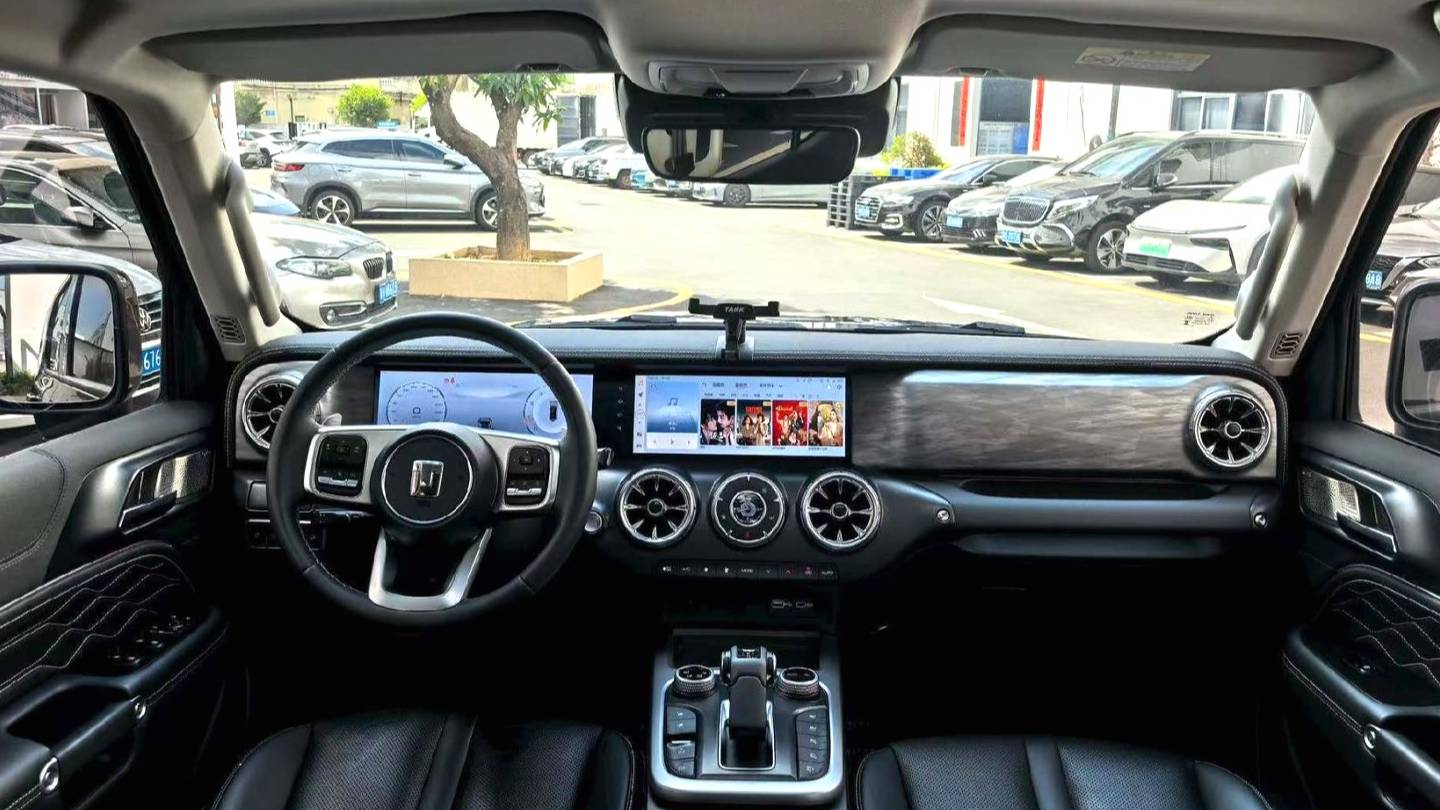 TANK 2024 300 2.0T Crossover