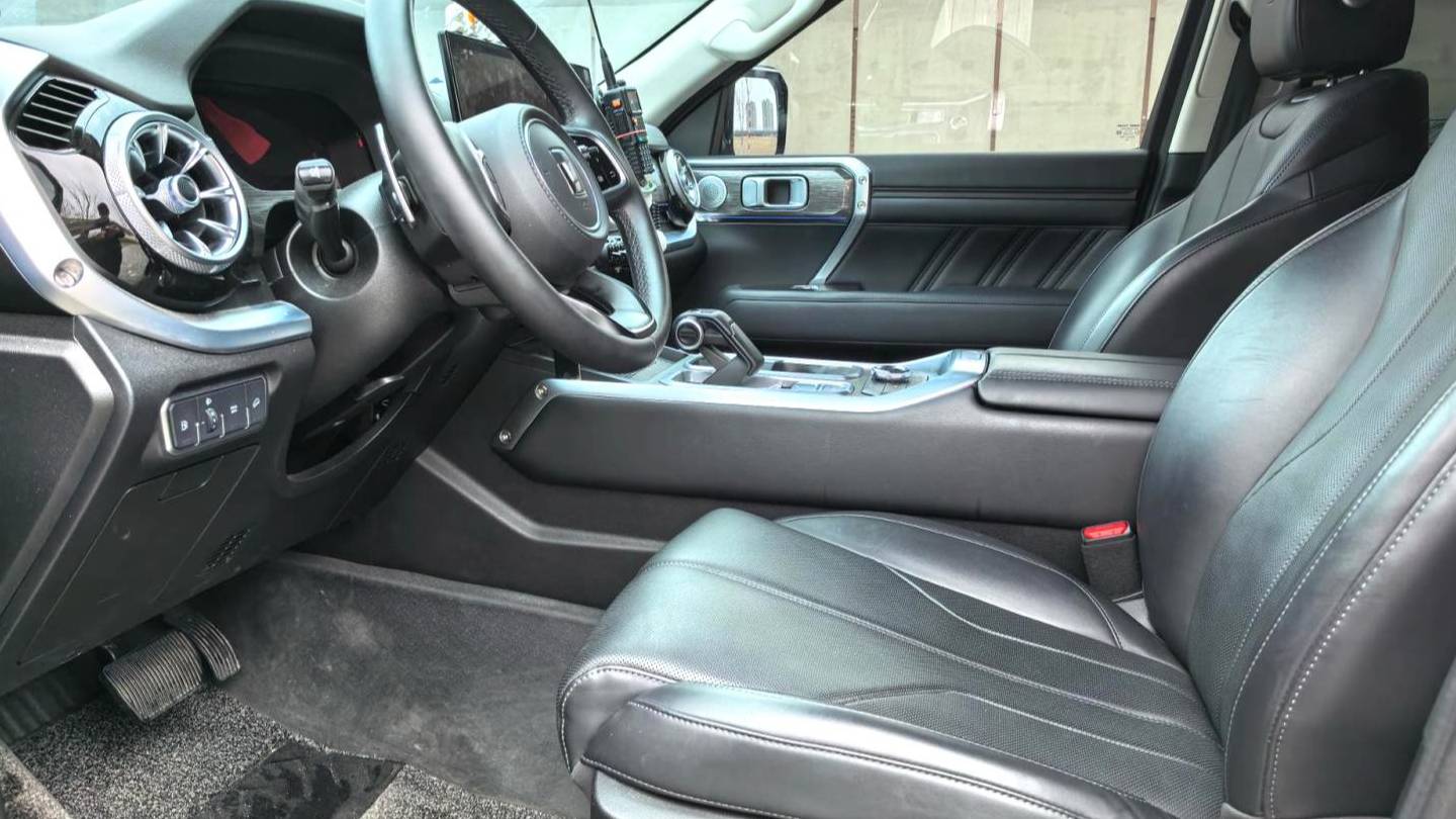 TANK 2023 400 Hi4-T Superpower Edition