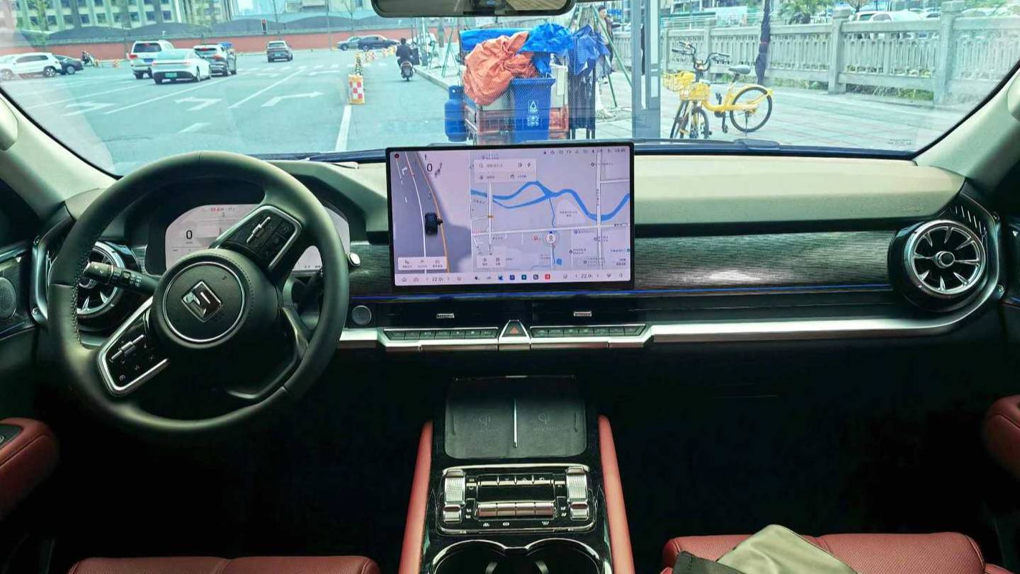 TANK 2026 400 Hi4-Z Smart Edition