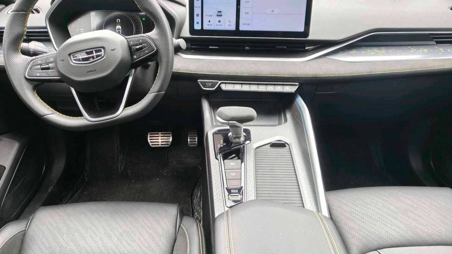 Geely 2023 PREFACE 2.0TD Time Space Edition