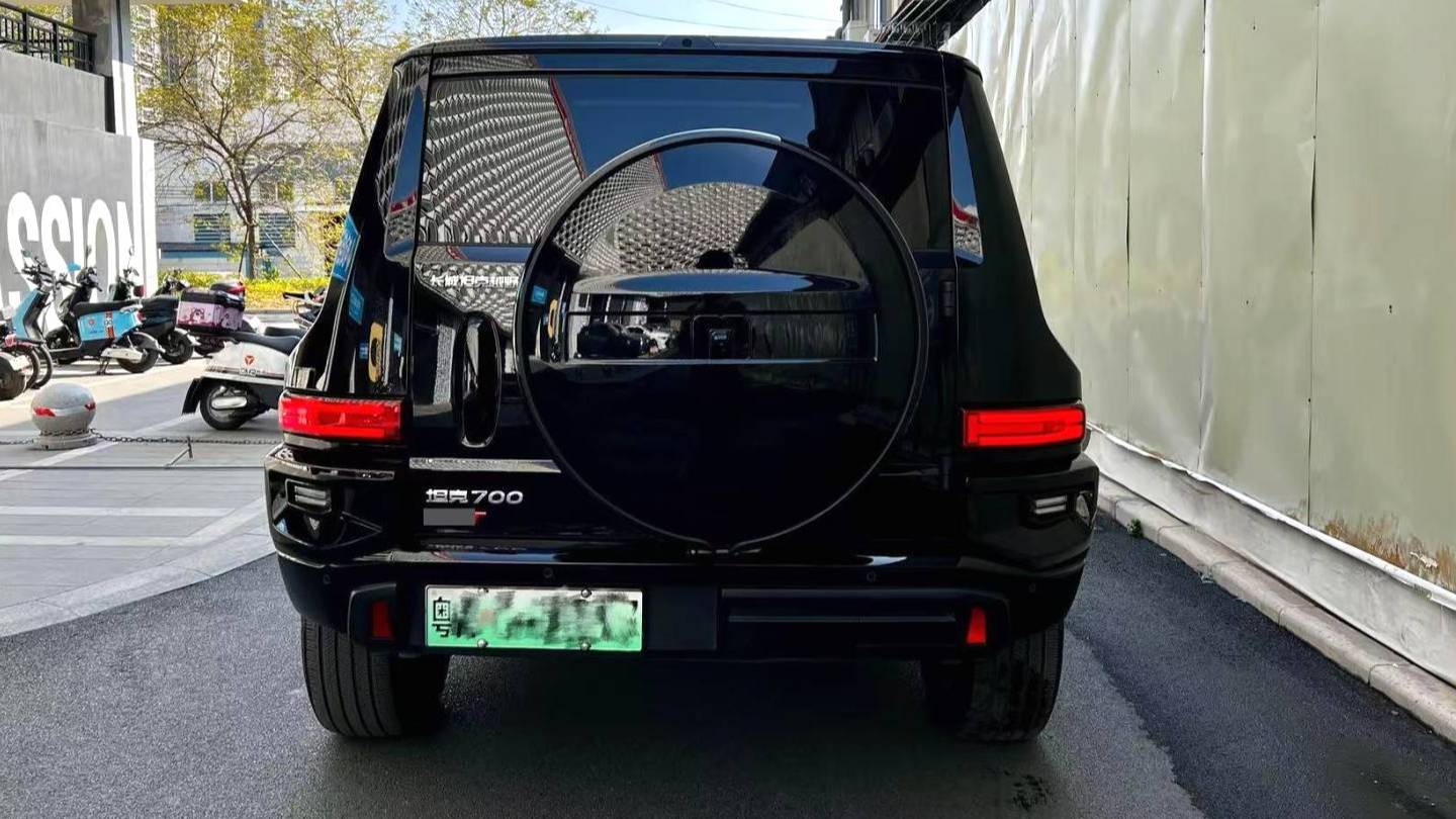 TANK 2024 700 Hi4-T Ultimate Edition