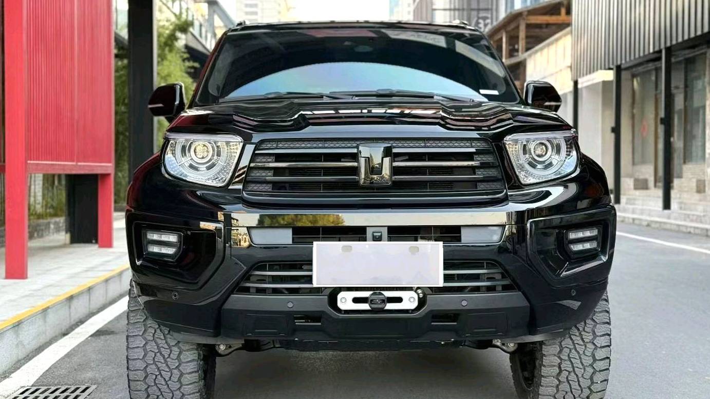 TANK 2024 700 Hi4-T Extreme Edition