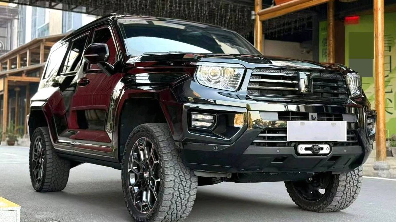 TANK 2024 700 Hi4-T Extreme Edition