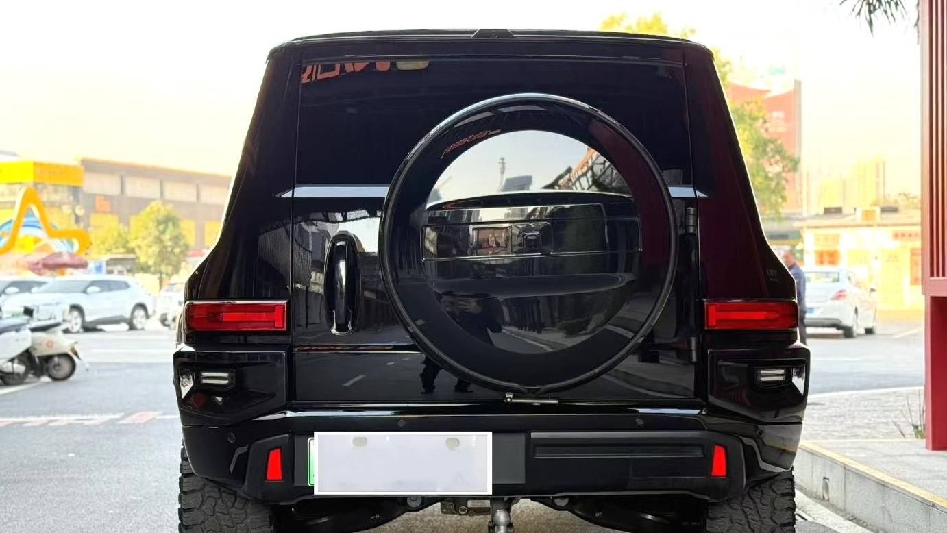 TANK 2024 700 Hi4-T Extreme Edition