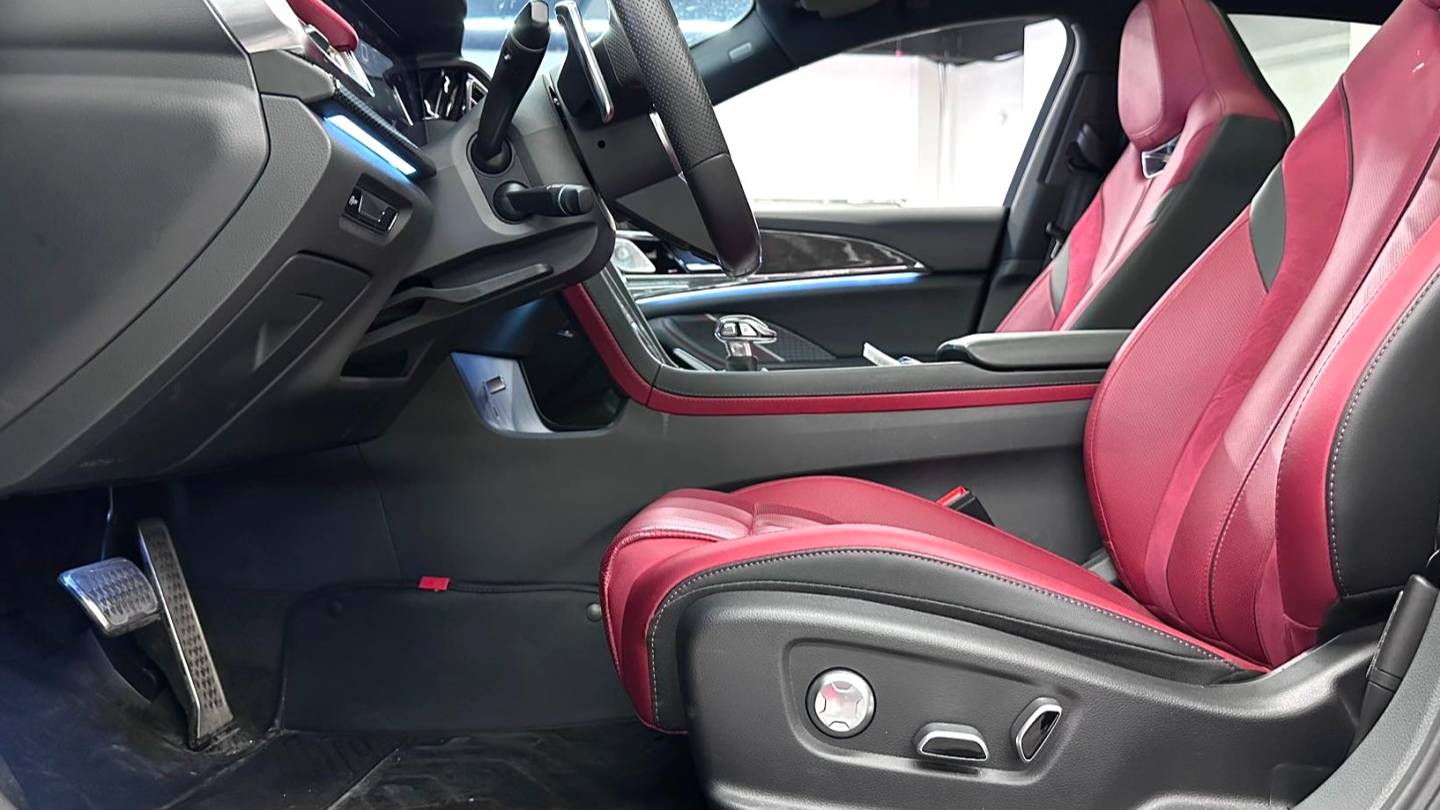 Hong Qi 2023 H6 2.0T Zhishang Edition