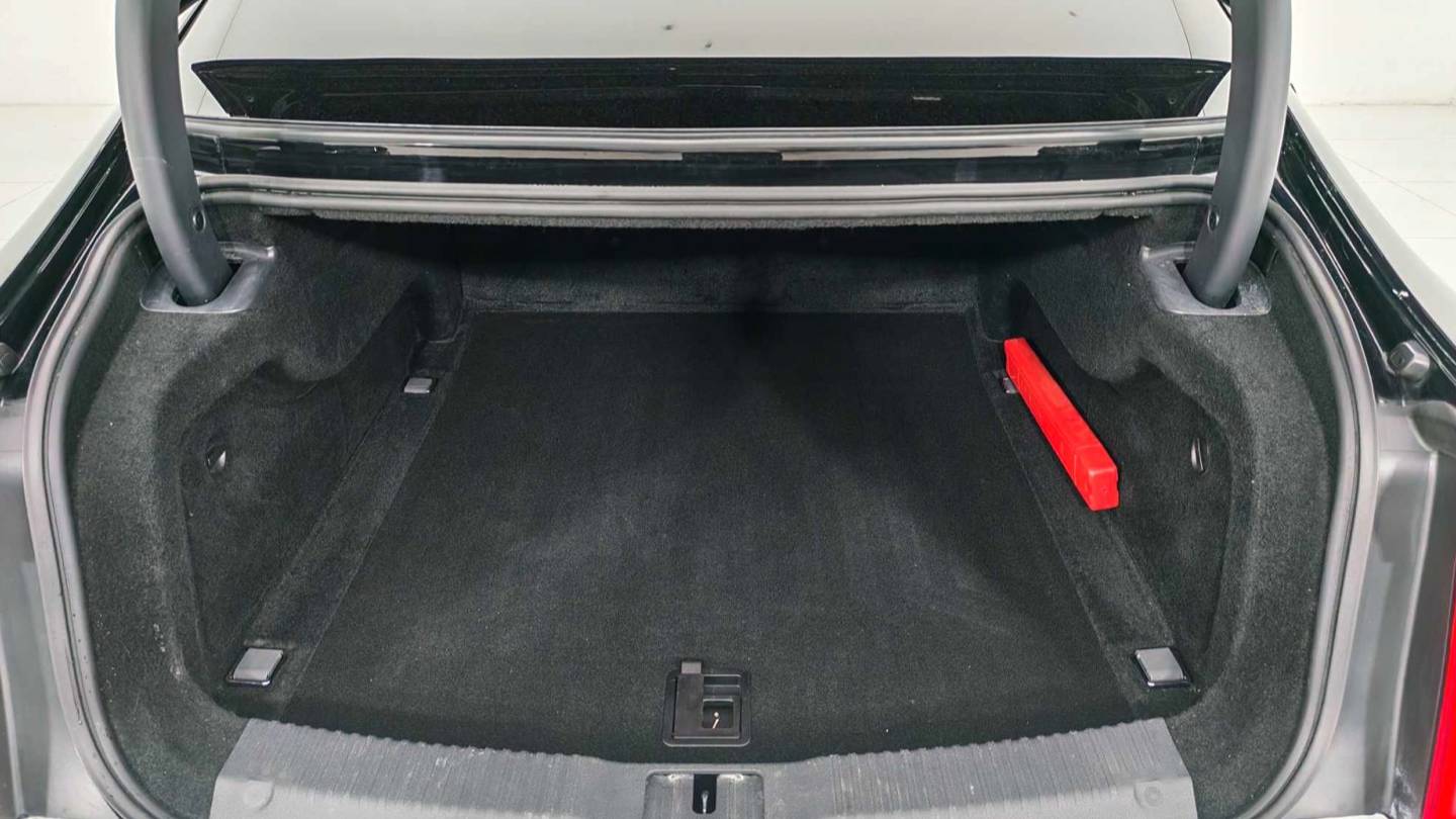 Hong Qi 2022 H9 2.0T Zhilian Flag Enjoyment Edition