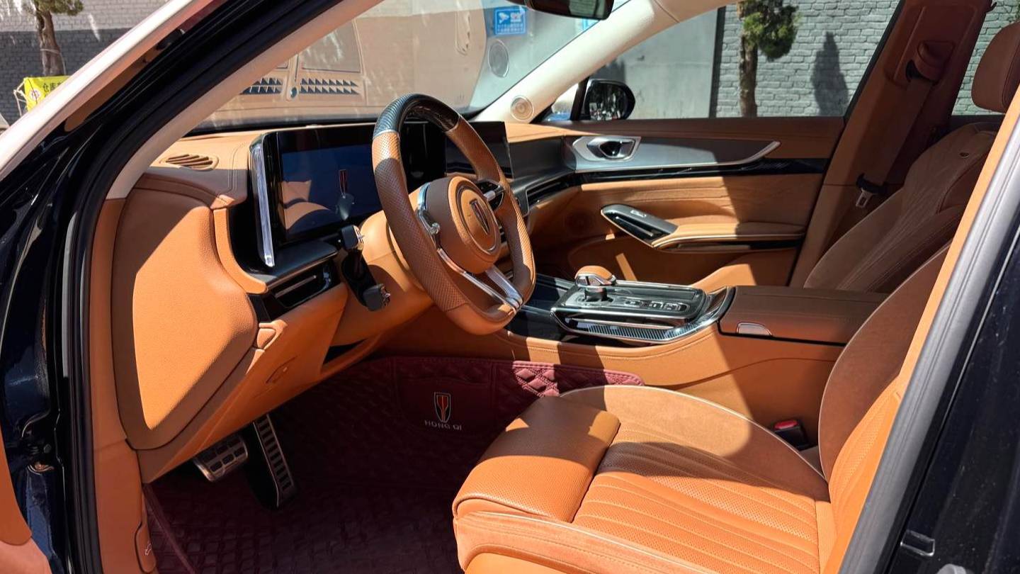 Hong Qi 2024 H9 2.0T Flag Enjoy Private Fashion Edition