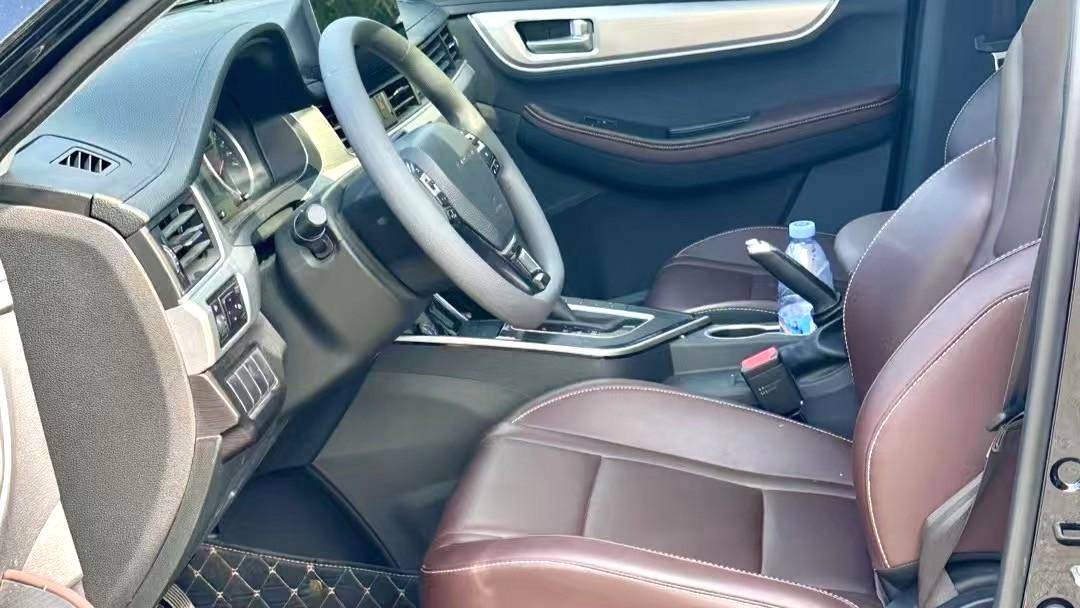 FORTHING 2024 T5 Shengshi 1.6L CVT Good Fortune Peanut Edition Five seater