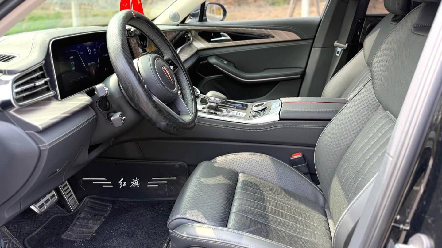 Hong Qi 2022 H9 2.0T Zhilian Flag Enjoyment Edition