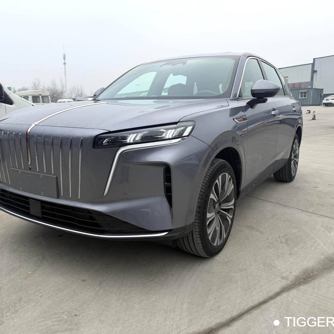 Hong Qi 2026 HS6 PHEV 220 Four-Wheel Drive Intelligent Hybrid Edition Used Car