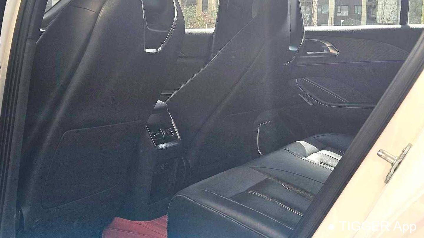 Hong Qi 2023 H6 2.0T Zhishang Edition