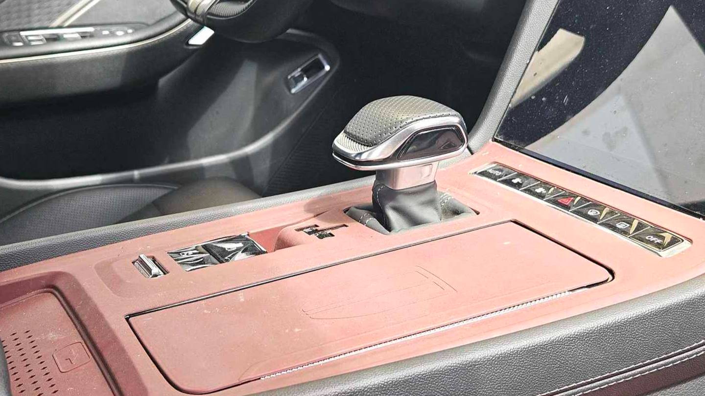 Hong Qi 2023 H6 2.0T Zhishang Edition