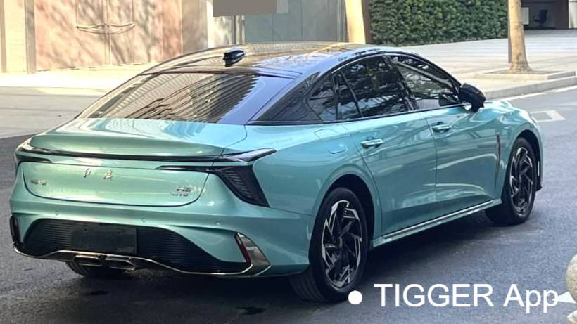 Hong Qi 2023 H6 2.0T Zhiyi Edition