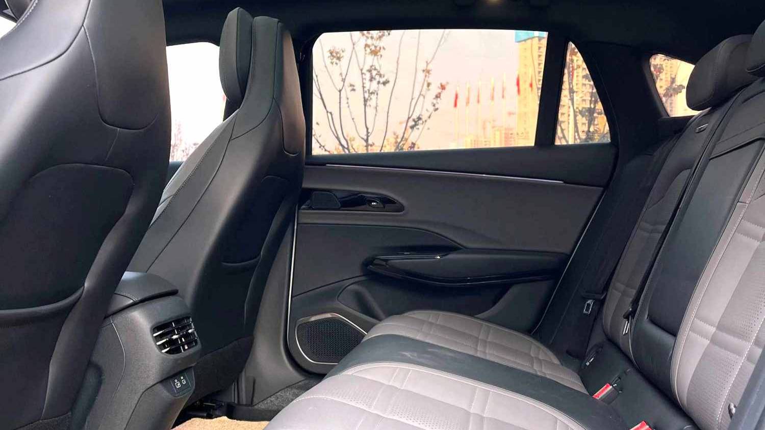 Hong Qi 2024 EH7 690 Pro Honor Edition