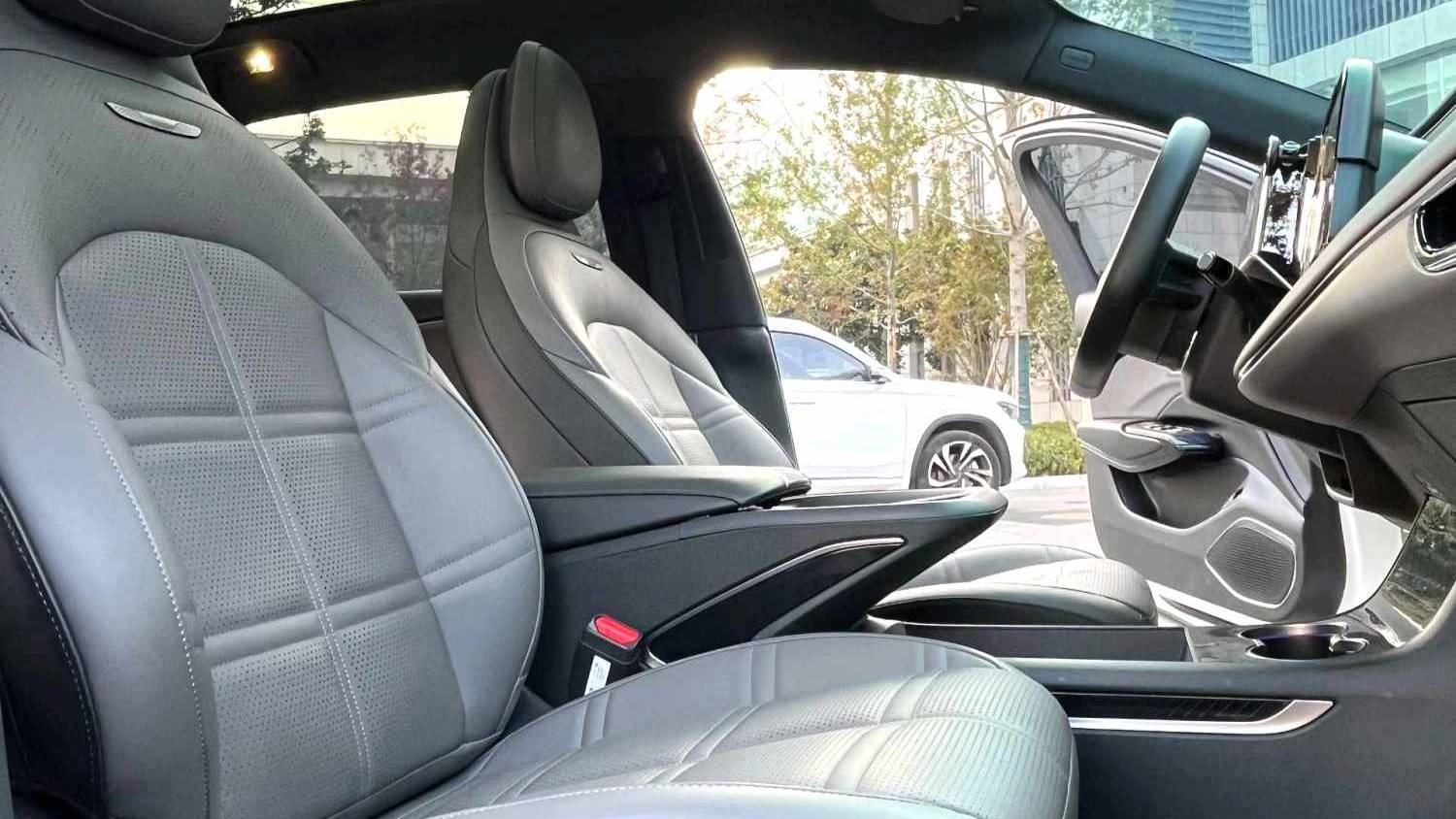 Hong Qi 2024 EH7 690 Pro Honor Edition