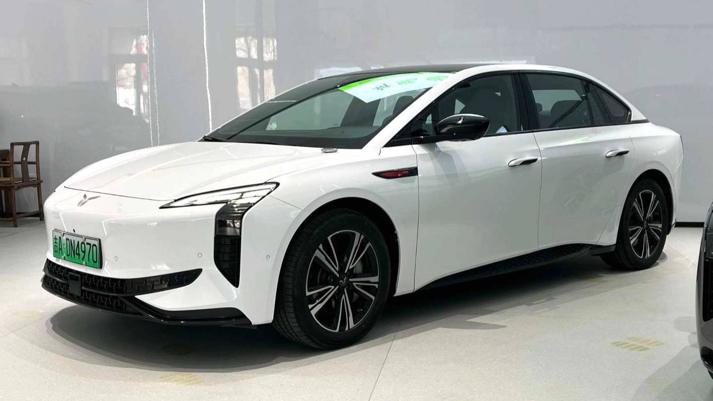 Hong Qi 2024 EH7 690 Pro Honor Edition