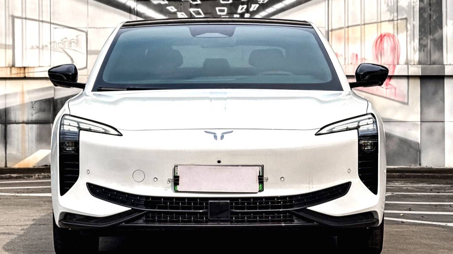 Hong Qi 2024 EH7 760 Pro+4WD version