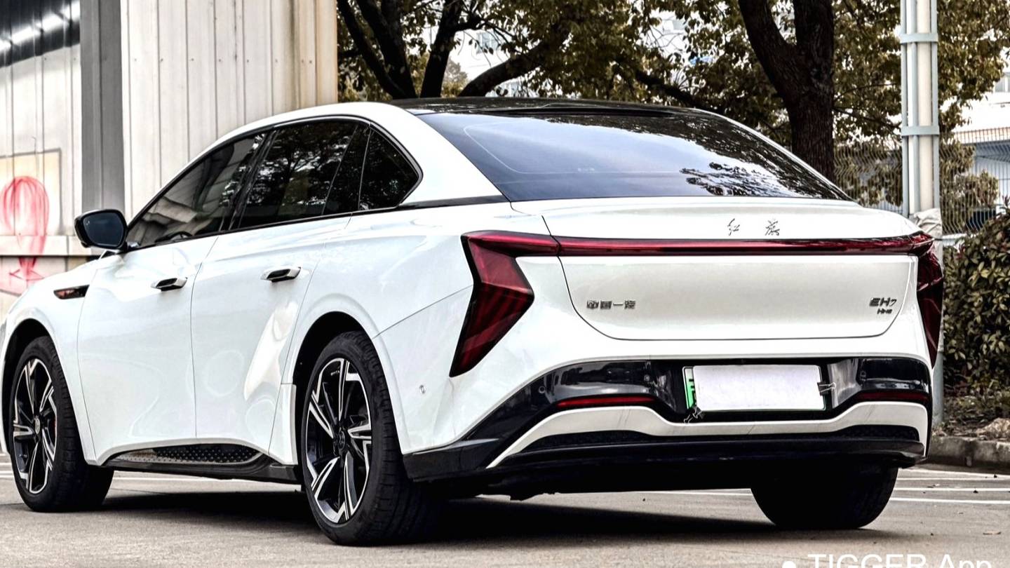 Hong Qi 2024 EH7 760 Pro+4WD version