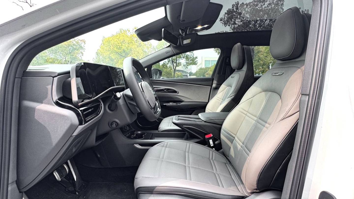 Hong Qi 2024 EH7 760 Pro+4WD version