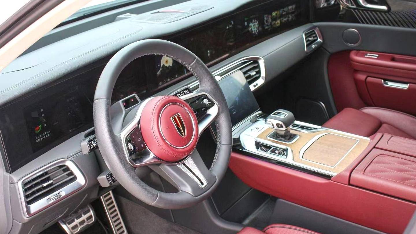 Hong Qi 2022 E-HS9 660km Qichang Edition with six seats
