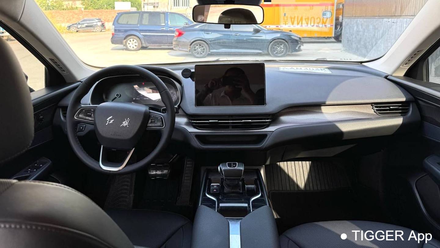 Hong Qi 2022 E-QM5 431km Charging Enjoyment Edition