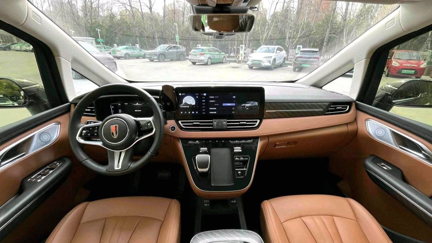 Hong Qi 2023 HQ9 2.0T Zhilian Qiyue Edition