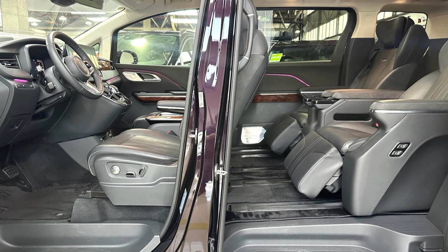 Hong Qi 2024 HQ9 2.0T 4WD Luxury Edition