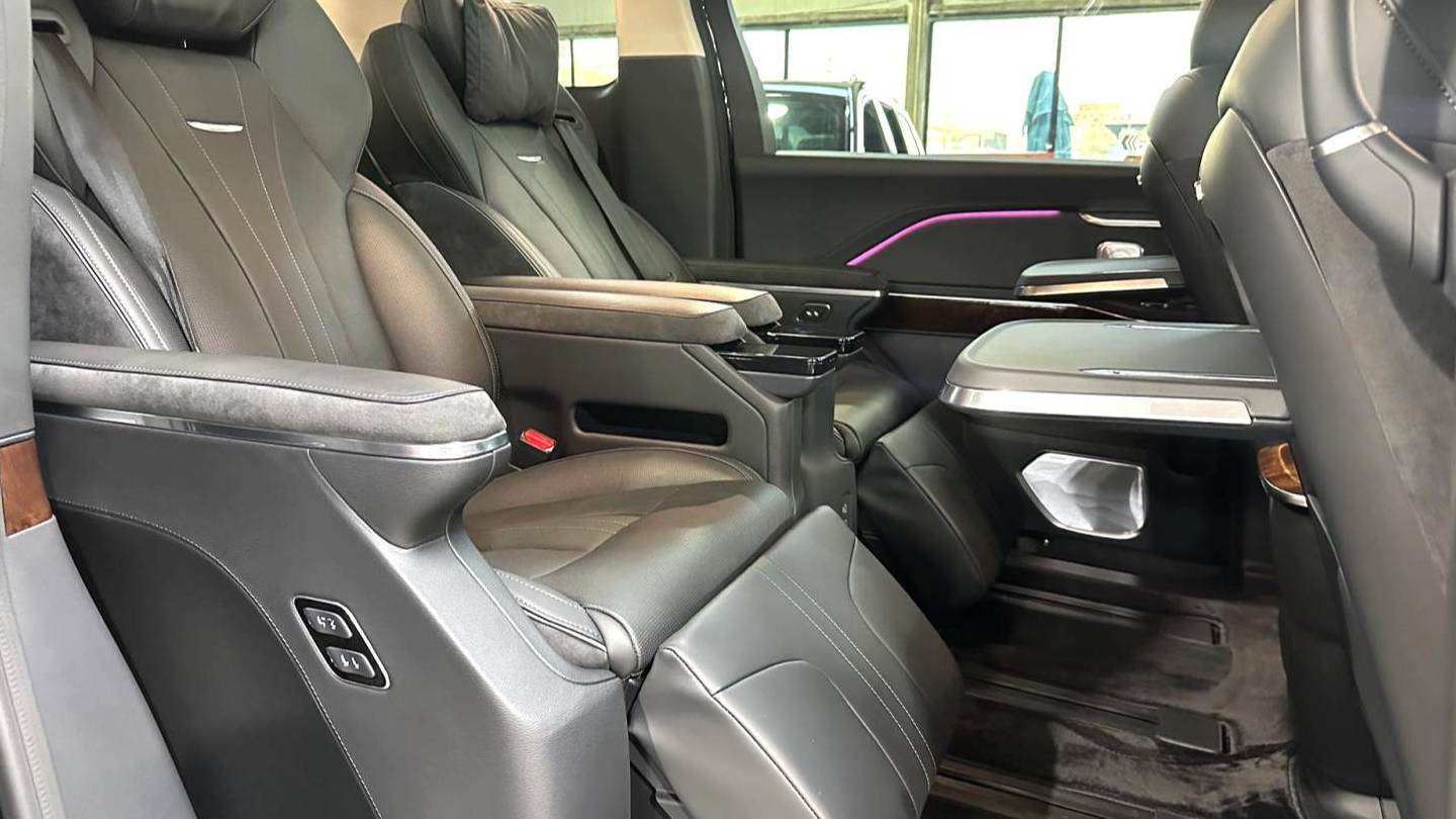 Hong Qi 2024 HQ9 2.0T 4WD Luxury Edition