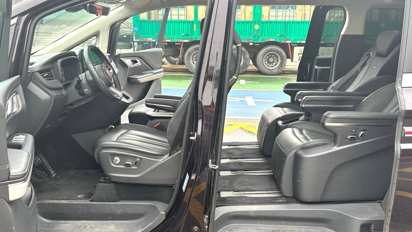 Hong Qi 2024 HQ9 2.0T 4WD Business Edition