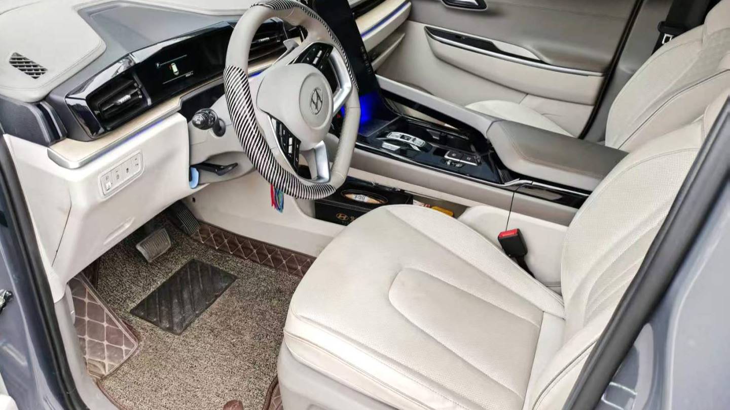 HYUNDAI 2021 Custo 380TGDi Smart Love Premium LUX Premium Edition