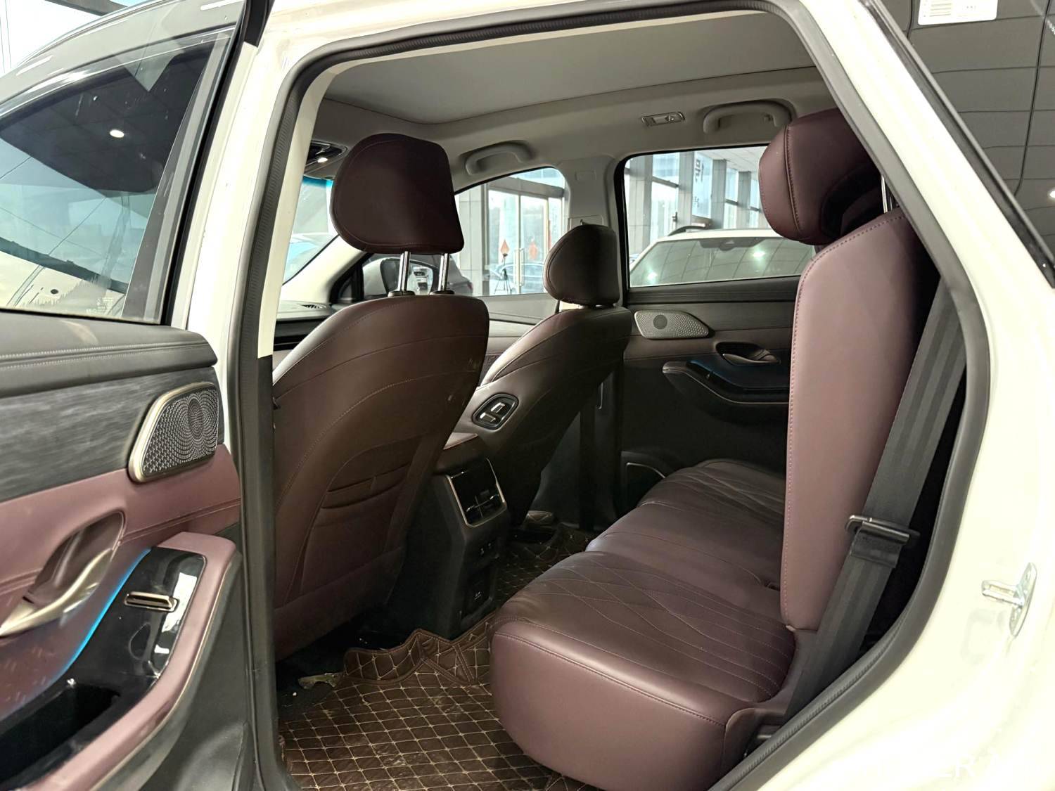 JETOUR 2024 X90 PRO 1.6T DCT Ultimate Edition 7-seater