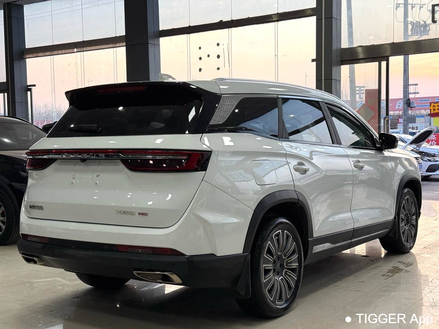 JETOUR 2024 X90 PRO 1.6T DCT Ultimate Edition 7-seater