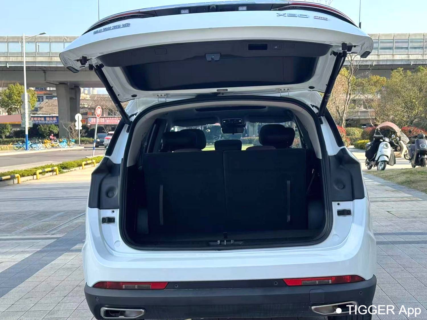 JETOUR 2024 X90 PRO 2.0T DCT Luxury Edition 7-seater