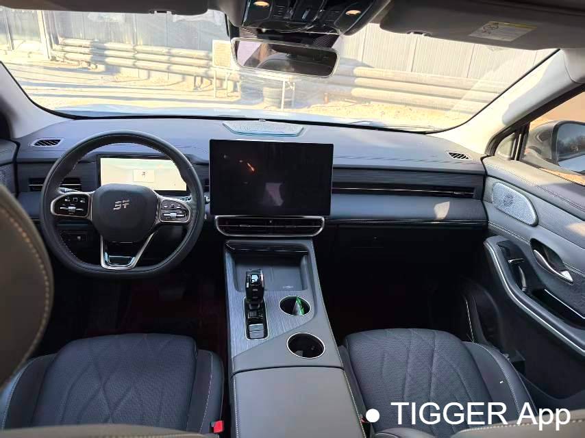 JETOUR 2024 X90 PRO 2.0T DCT Premium Edition 7-seater