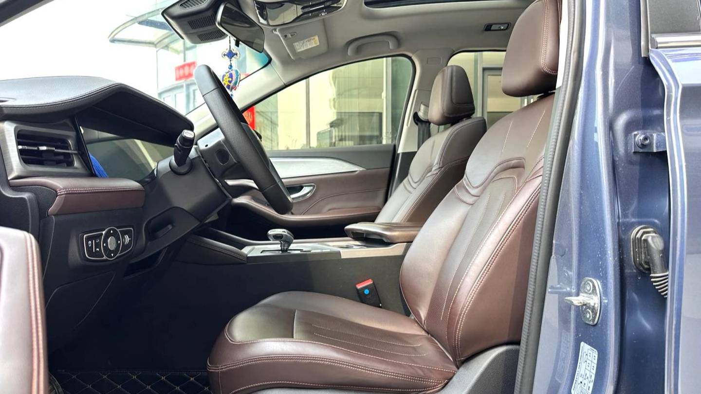 JETOUR 2023 X90 PLUS 1.6TD DCT Manor Building 7