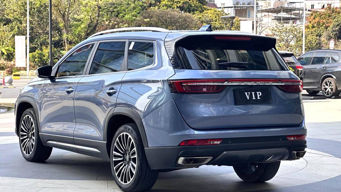 JETOUR 2023 X90 PLUS 1.6TD DCT Manor Building 7