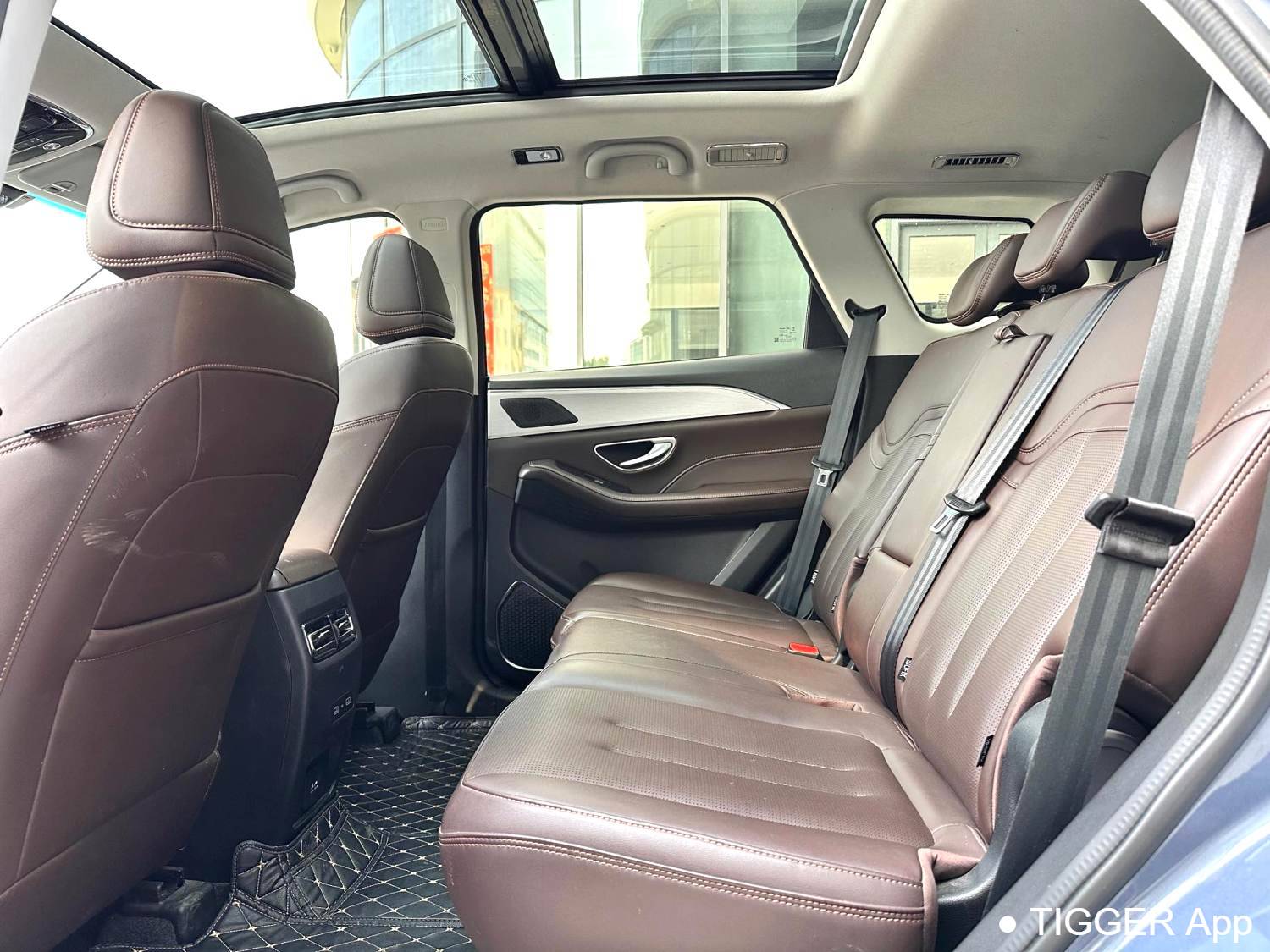 JETOUR 2023 X90 PLUS 1.6TD DCT Manor Building 7