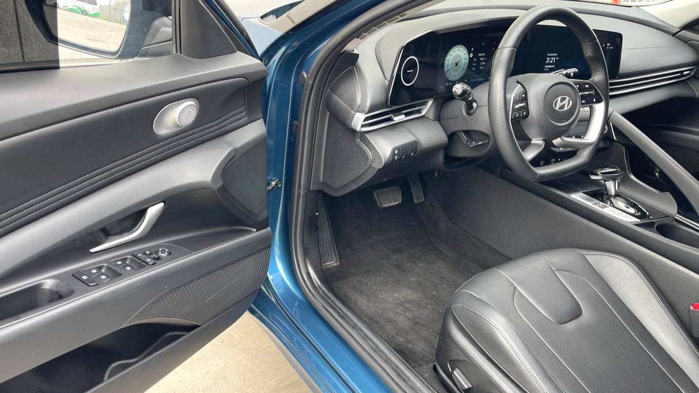 HYUNDAI 2023 Elantra 1.5L CVT TOP Flagship Edition