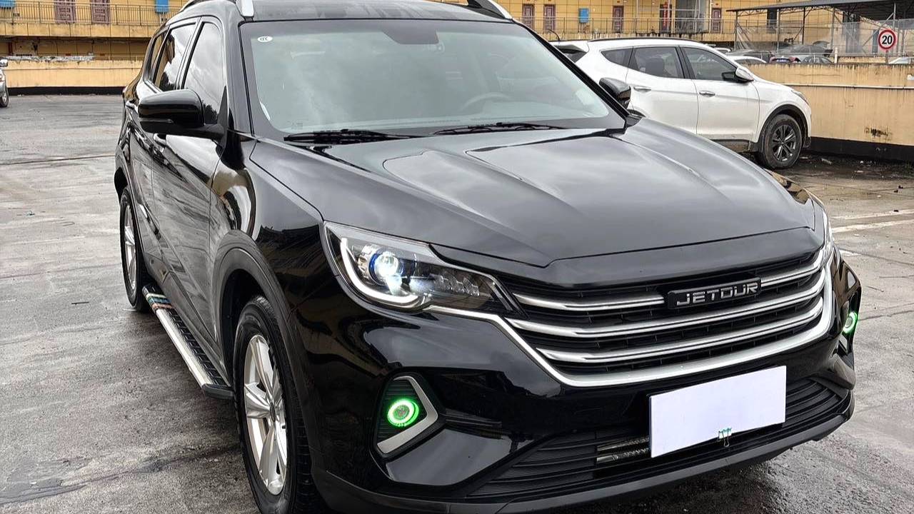 JETOUR 2021 X70M 1.5T DCT Luxury Partner Model 5-seater