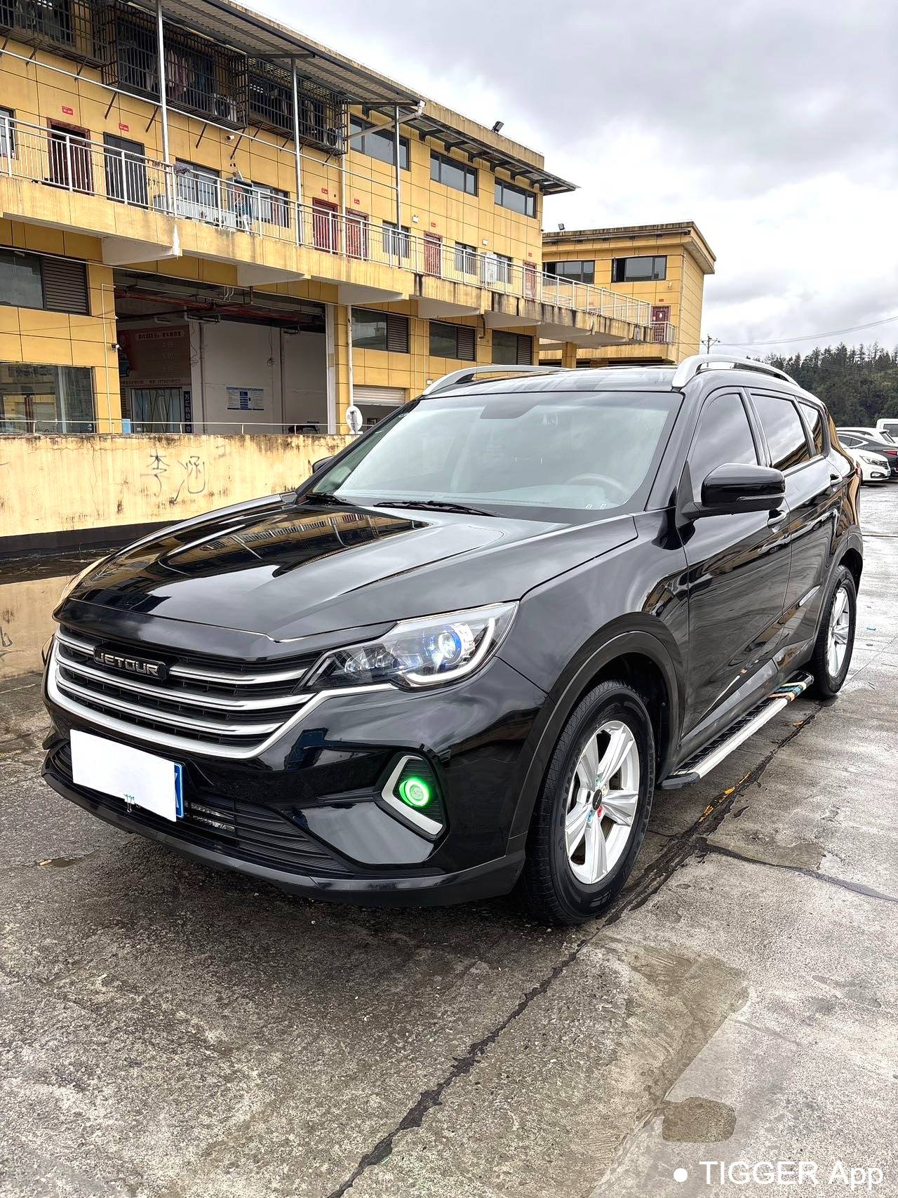 JETOUR 2021 X70M 1.5T DCT Luxury Partner Model 5-seater