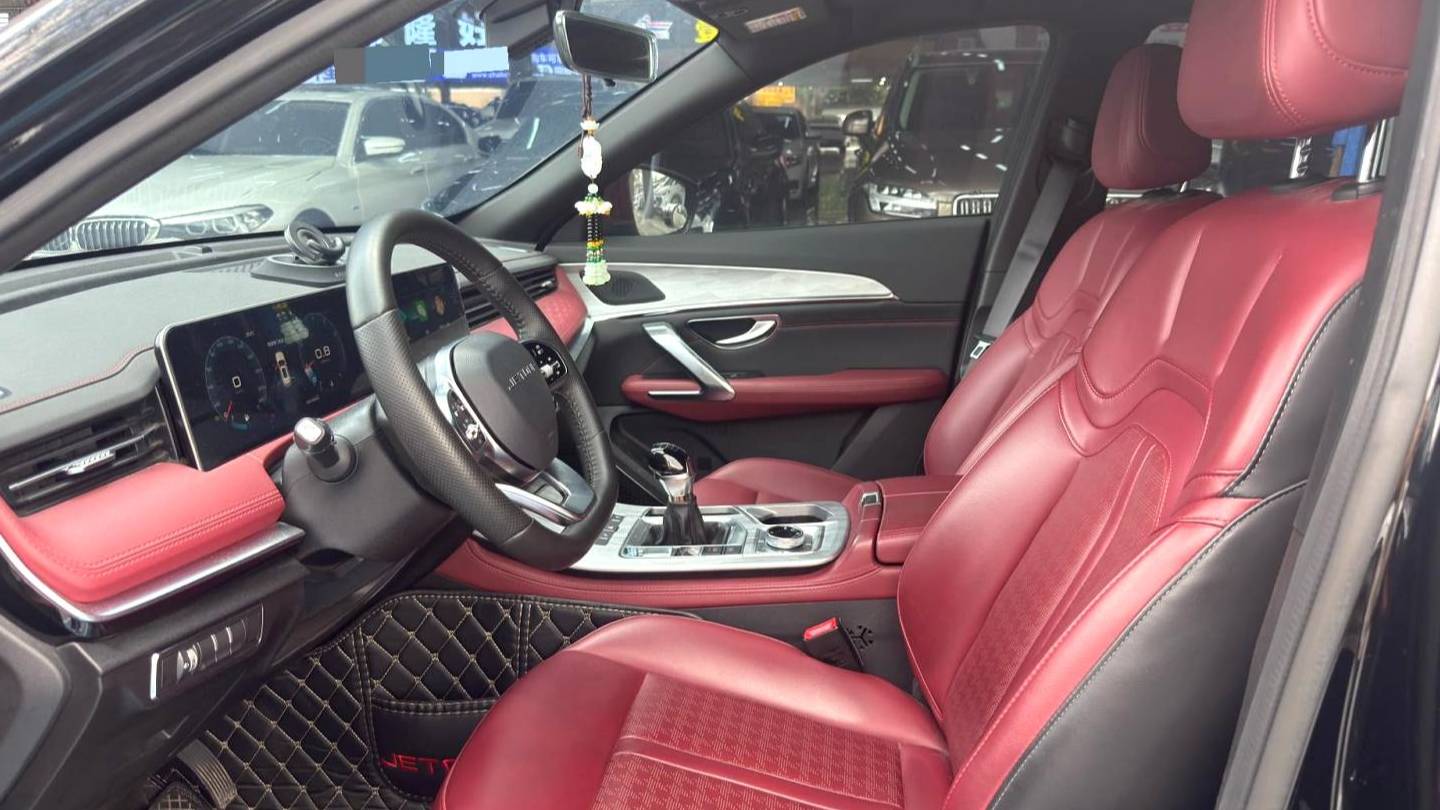 JETOUR 2023 X70 PRO 1.6T Manual Enjoyment Type 5-seater