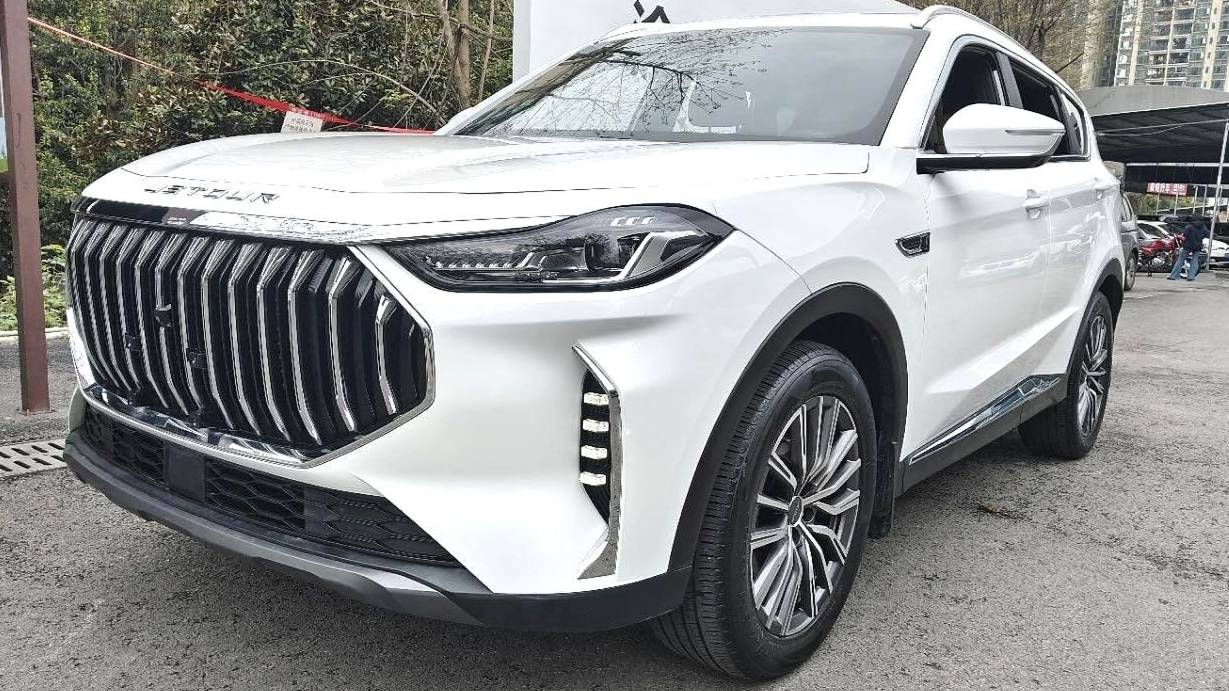 JETOUR 2023 X70 PLUS 1.5T DCT Hero PLUS 7-seater