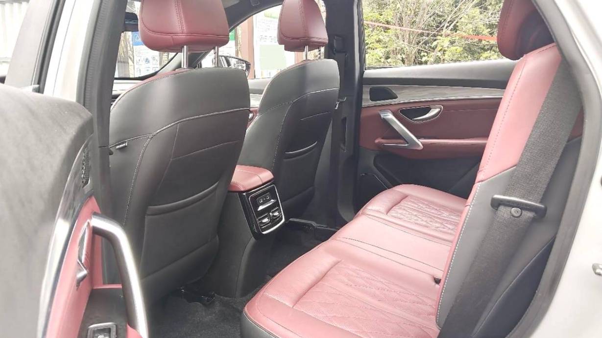 JETOUR 2023 X70 PLUS 1.5T DCT Hero PLUS 7-seater