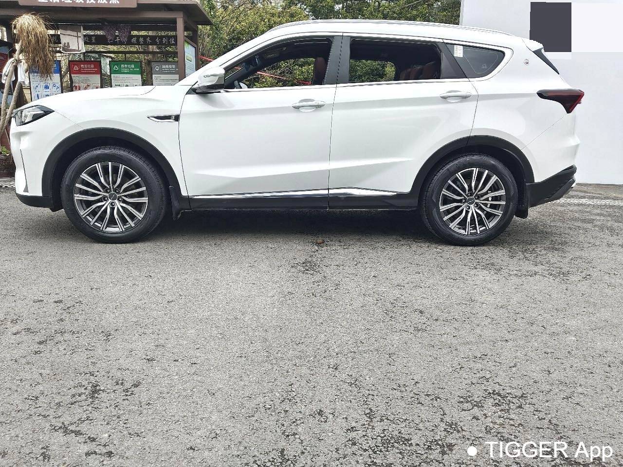 JETOUR 2023 X70 PLUS 1.5T DCT Hero PLUS 7-seater