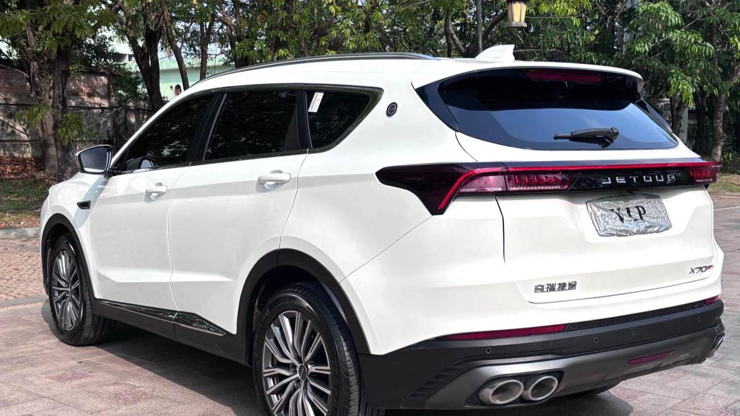 JETOUR 2023 X70 PLUS 1.5T DCT Hero PLUS 5-seater